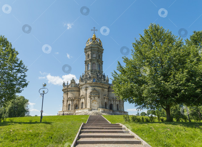 Скачать Храм Знамения Пресвятой Богородицы в Дубровицах фотосток Ozero