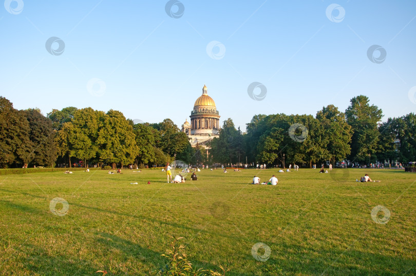 Скачать Санкт-Петербург, Россия - Исаакиевский собор. фотосток Ozero