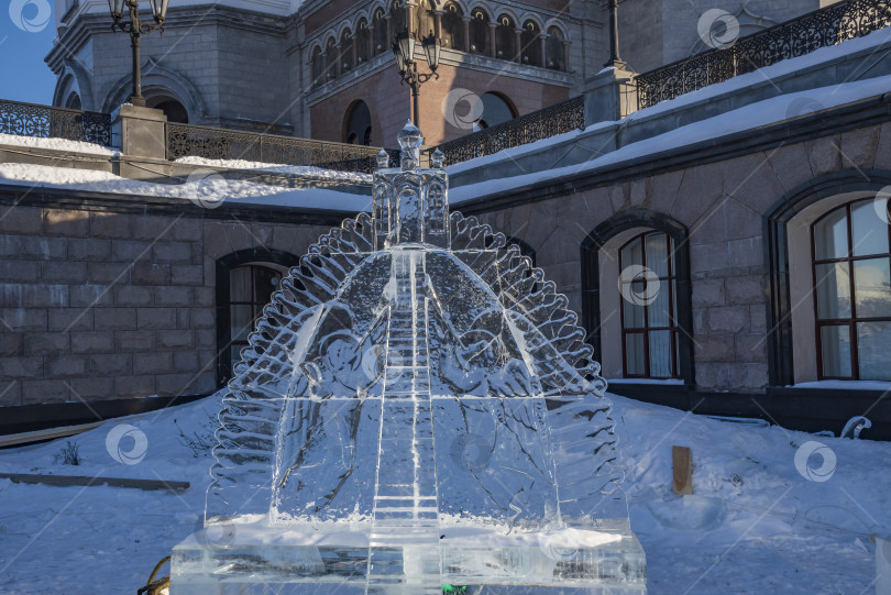 Скачать Рождественская выставка ледяных скульптур, Храм на Крови в Екатеринбурге, Рождество 2023 года фотосток Ozero