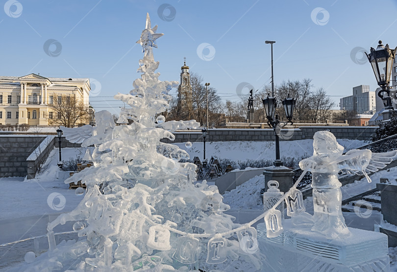 Скачать Рождественская выставка ледяных скульптур, Церковь на Крови в Екатеринбурге, Рождество 2020 фотосток Ozero