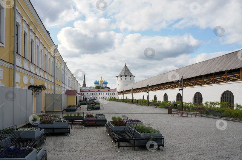 Скачать Двор Казанского Кремля фотосток Ozero