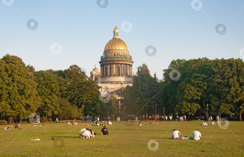 Скачать Санкт-Петербург, Исаакиевский собор Санкт-Петербурга. фотосток Ozero