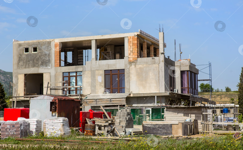 Скачать Строительство трехэтажного загородного дома фотосток Ozero
