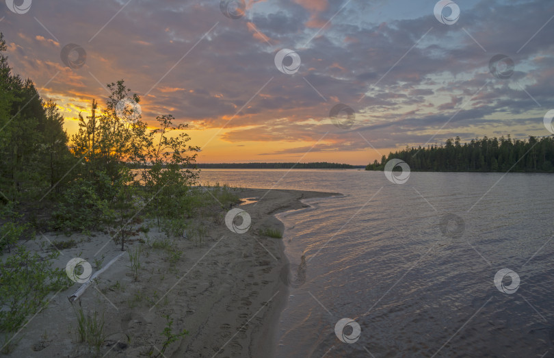 Скачать Lake Sunset. Закат на берегу озера. фотосток Ozero