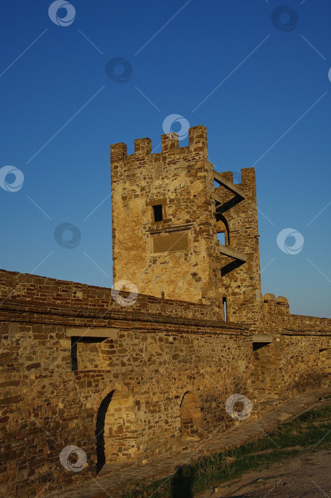Скачать Башня в старой крепости фотосток Ozero