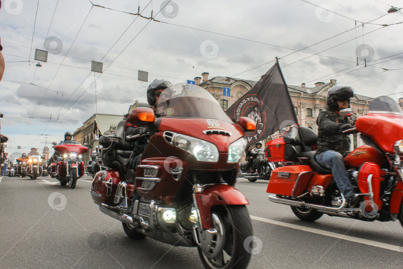 Скачать Парад Harley Davidson на Невском проспекте. фотосток Ozero