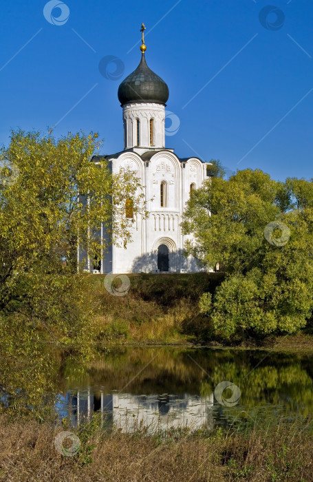 Скачать Церковь Покрова Пресвятой Богородицы на Нерли. фотосток Ozero