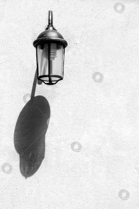 Скачать Уличный фонарь На Стене В Стиле Ретро фотосток Ozero