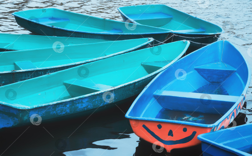 Скачать Красочные лодки для отдыха фотосток Ozero
