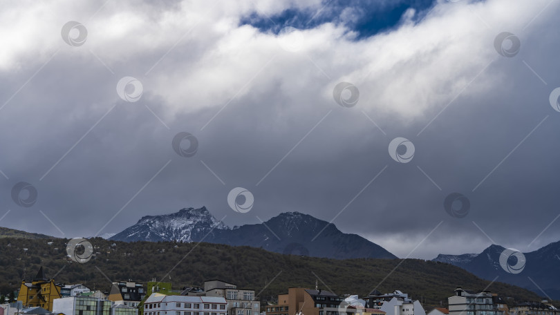 Скачать Красивый горный хребет Марциал фотосток Ozero