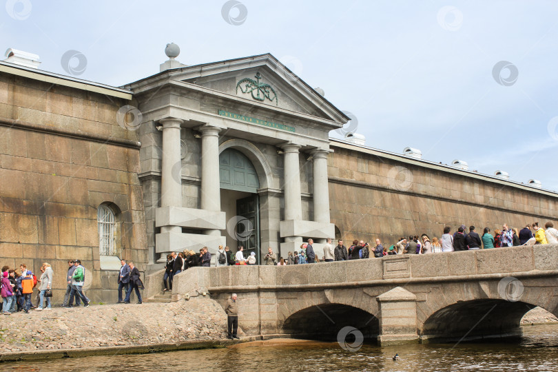 Скачать Невские ворота Петропавловской крепости. фотосток Ozero