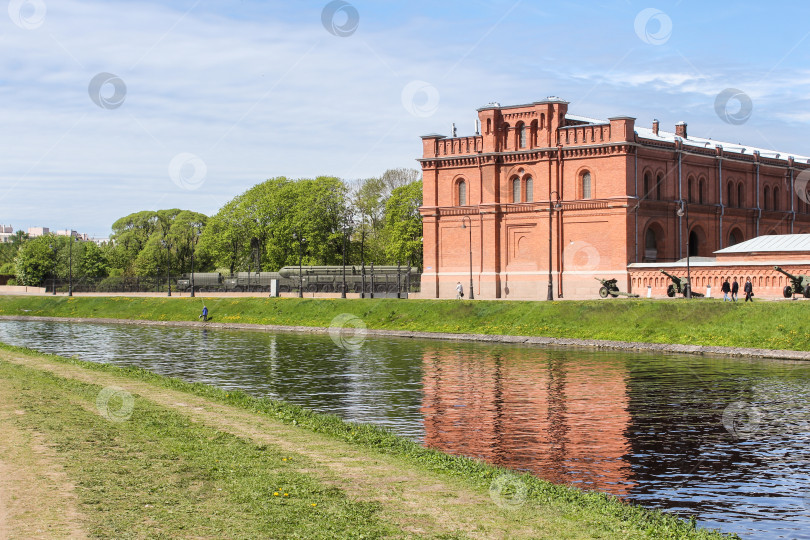 Скачать Музей на берегу Кронверкского канала. фотосток Ozero