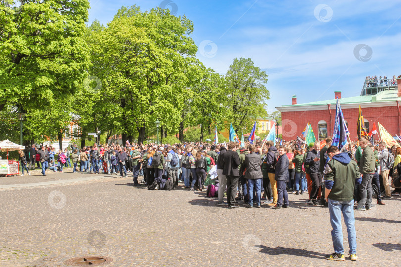 Скачать Студенческие отряды в Петропавловской крепости. фотосток Ozero