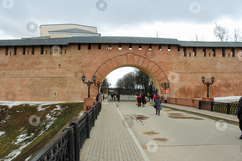 Скачать Западные ворота (арка Воскресения) Новгородского кремля. фотосток Ozero