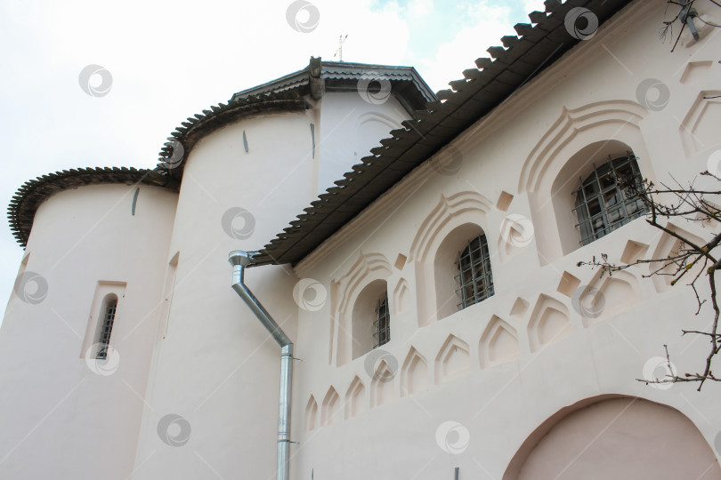 Скачать Козырьковые крыши в древнерусском стиле. фотосток Ozero