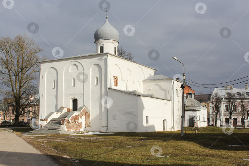 Скачать Церковь Успения Пресвятой Богородицы в Солнечном. фотосток Ozero