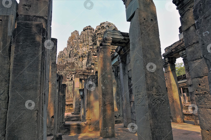 Скачать Таинственный Ангкор. Руины древнего дворца. фотосток Ozero