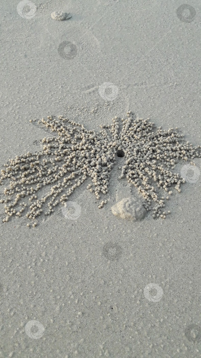 Скачать Рисунок на песке фотосток Ozero