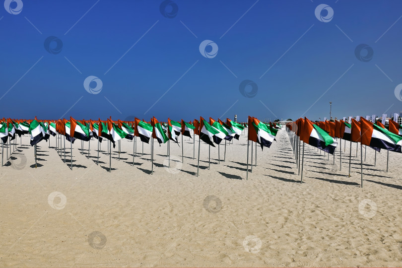 Скачать Празднование Дня государственного флага ОАЭ. фотосток Ozero