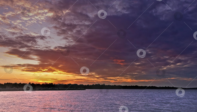 Скачать Река Замбези на закате. фотосток Ozero