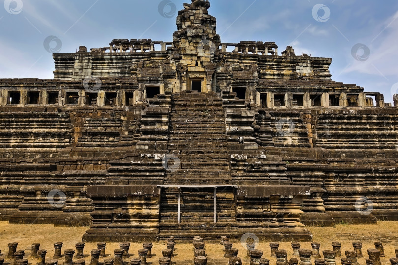 Скачать Древний храм Бапуон.  Ангкор. фотосток Ozero