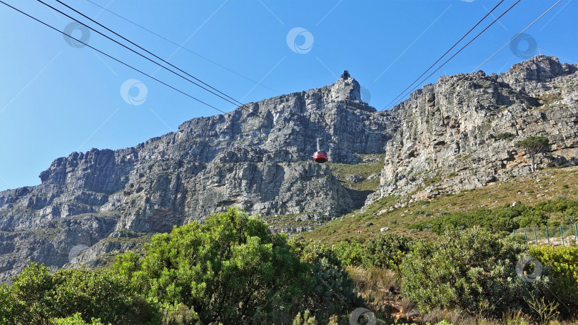 Скачать Канатная дорога на Столовую гору, Кейптаун. фотосток Ozero