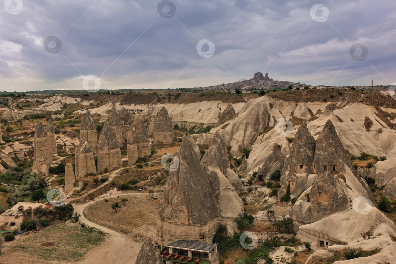 Скачать Уникальный пейзаж Каппадокии сверху. фотосток Ozero