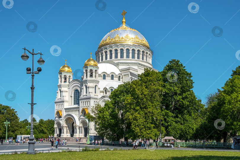 Скачать Вид на Кронштадтский Свято-Николаевский морской собор. фотосток Ozero