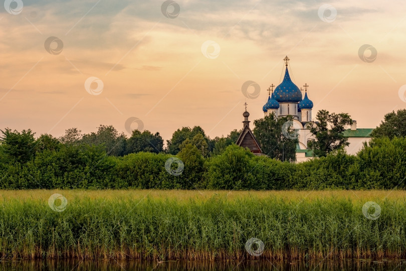 Скачать Вечер в Суздале фотосток Ozero