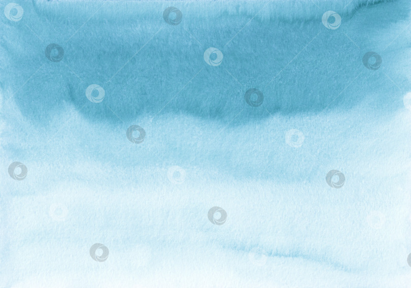 Скачать Акварельная сине-белая текстура фона омбре, ручная роспись фотосток Ozero