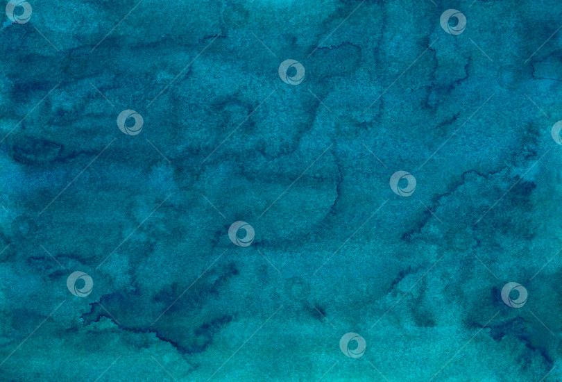 Скачать Акварельно-голубая жидкая текстура фона, пятна на бумаге. Рука фотосток Ozero