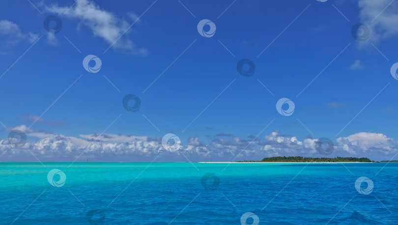 Скачать Идиллия и рай на Мальдивах. Бирюзовые и аквамариновые оттенки океана.Бесконечное лето фотосток Ozero