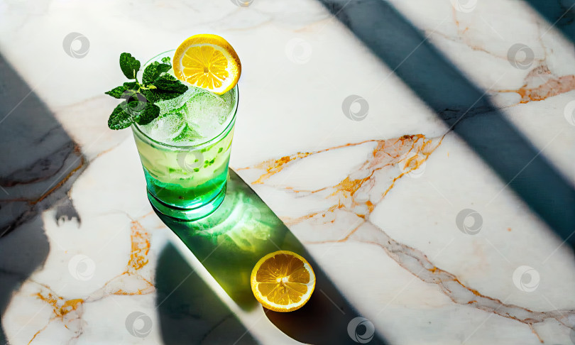 Скачать Порция тропического игристого коктейля с мятным лимонадом, генеративный искусственный интеллект фотосток Ozero
