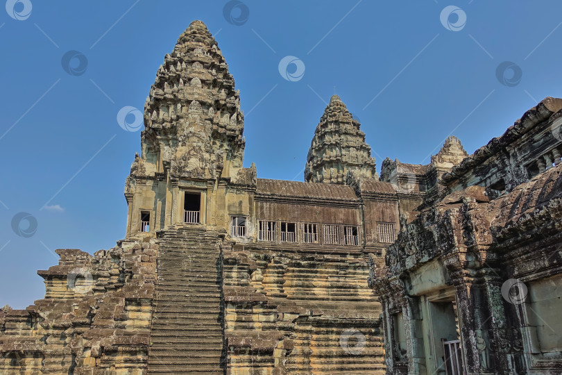 Скачать Фрагмент древнего храма в знаменитом Ангкоре. . Камбоджа фотосток Ozero