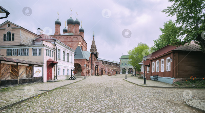 Скачать Крутицкое подворье. Вид центральной площади. Вид на центральную площадь. фотосток Ozero