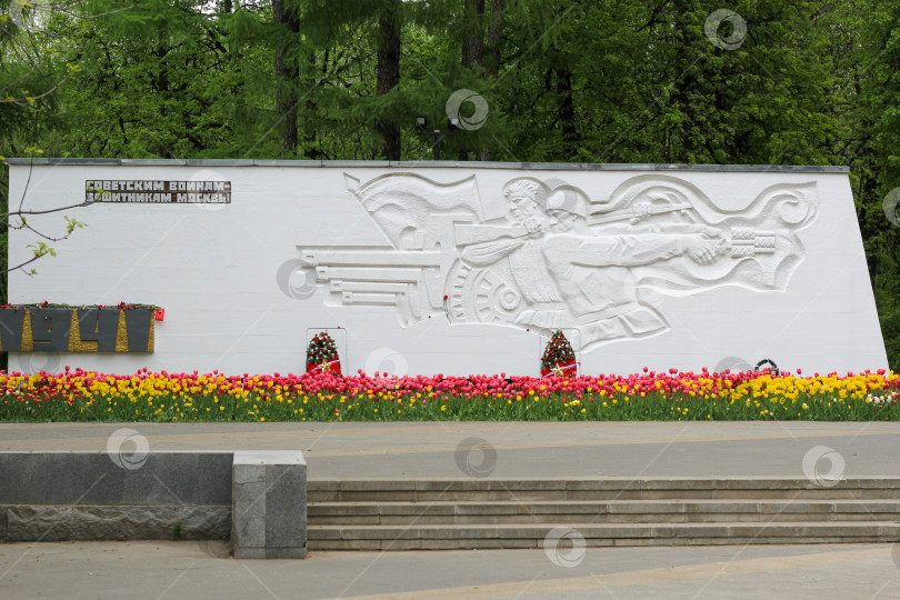 Скачать Монумент советским воинам - защитникам Москвы фотосток Ozero