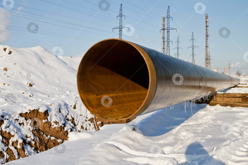 Скачать Производство промежуточных продуктов для трубопровода в зимний период фотосток Ozero