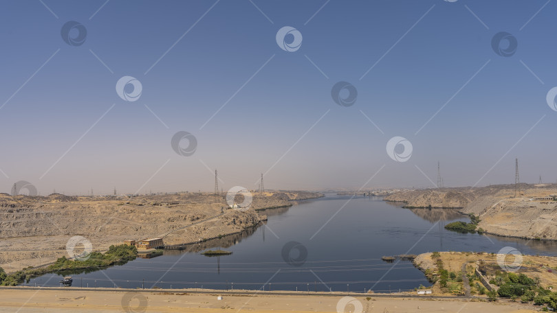 Скачать Река Нил в районе Асуанской плотины. фотосток Ozero