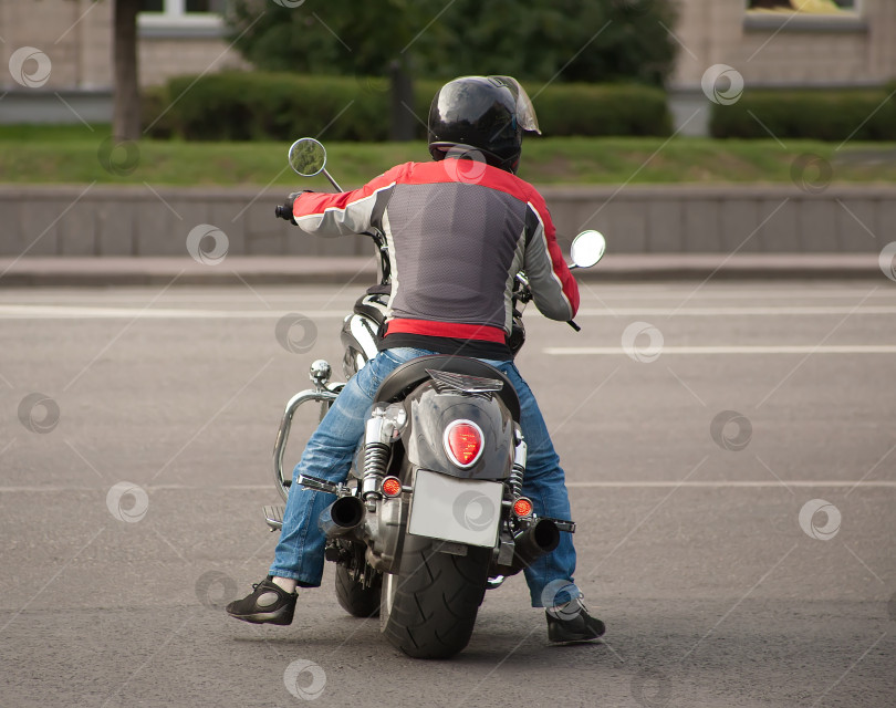 Скачать гонщик на мотоцикле фотосток Ozero
