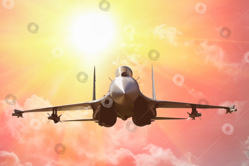 Скачать Российский самолет, летящий в небе фотосток Ozero
