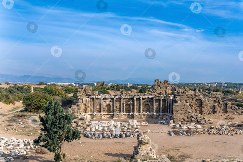 Скачать руины античного города Сиде (ныне Манавгат, Турция) с фотосток Ozero