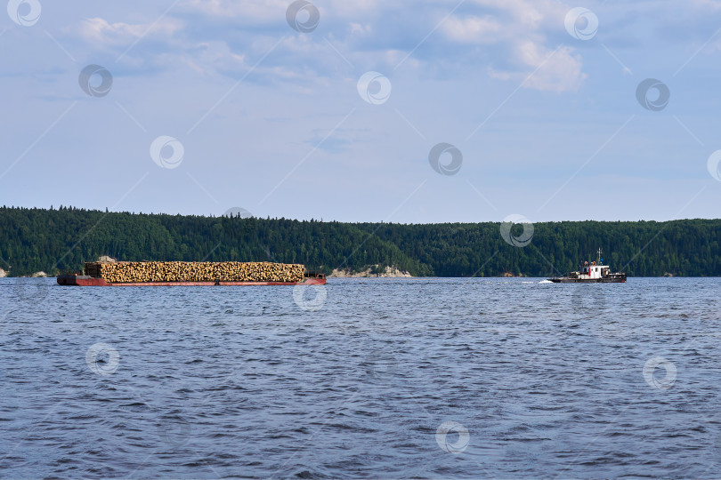 Скачать перевозка древесины по реке на барже и буксире фотосток Ozero