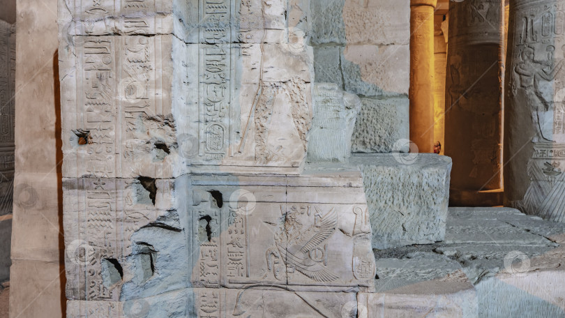Скачать Стена в древнеегипетском храме Ком Омбо. фотосток Ozero