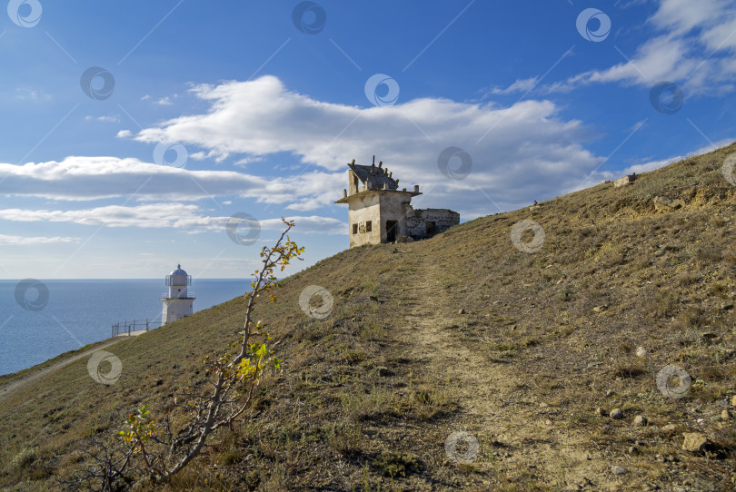 Скачать Два маяка - старый и новый. фотосток Ozero