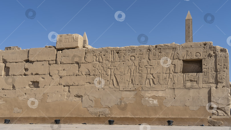 Скачать Стена древнего Карнакского храма в Луксоре. фотосток Ozero