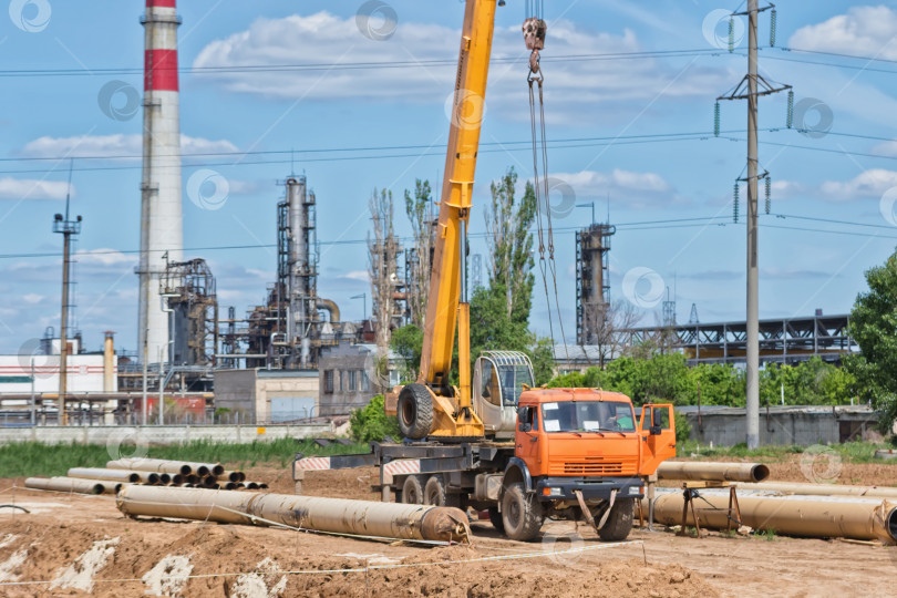 Скачать Сварка трубопровода большого диаметра с использованием крана фотосток Ozero