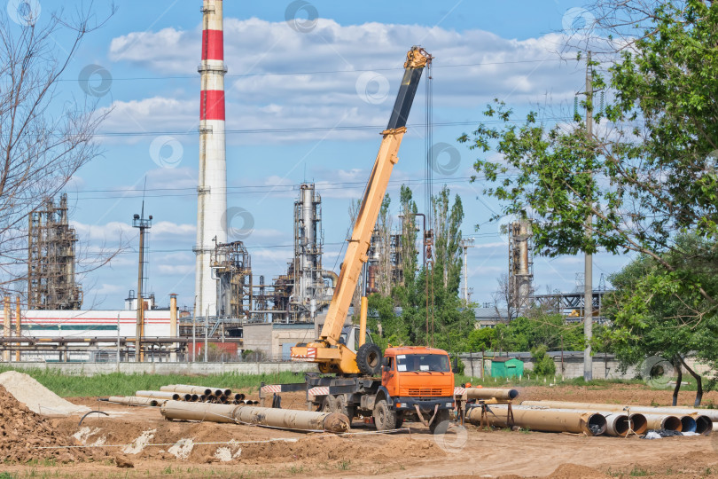 Скачать Сварка трубопровода большого диаметра с использованием крана фотосток Ozero