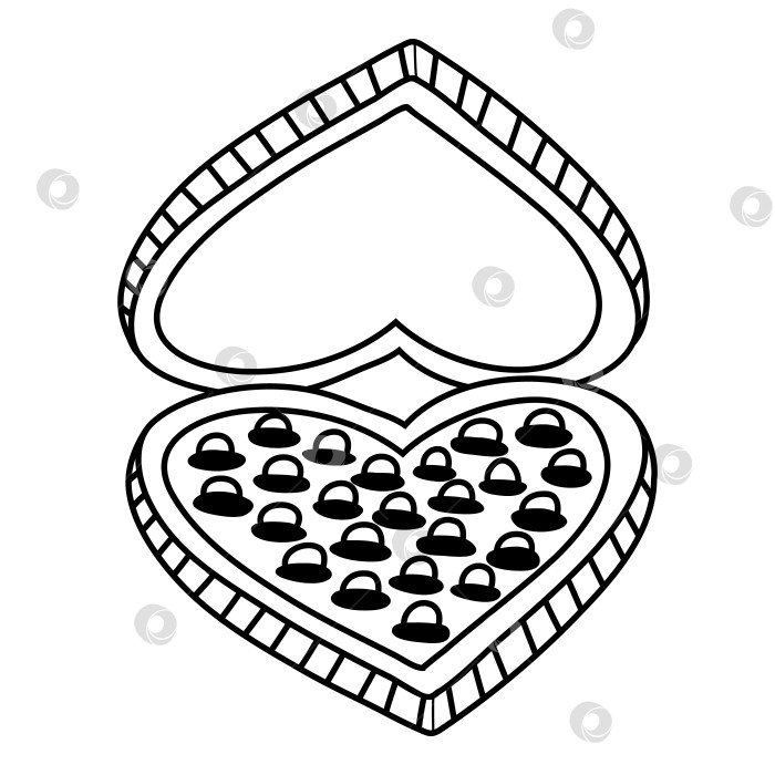 Скачать Симпатичная коробка шоколадных конфет в форме сердца. Сладкая еда. Розовый векторный каракуль, нарисованный от руки, изолирован. Концепция любви, романтики, праздника, 14 февраля. Для открытки на день Святого Валентина, наклеек, социальных сетей, альбома для вырезок фотосток Ozero