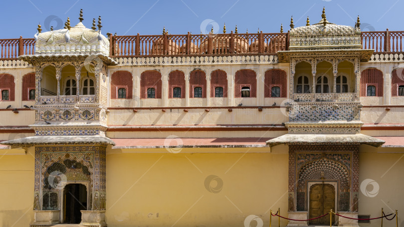 Скачать Детали архитектуры древнего городского дворца в Джайпуре. фотосток Ozero