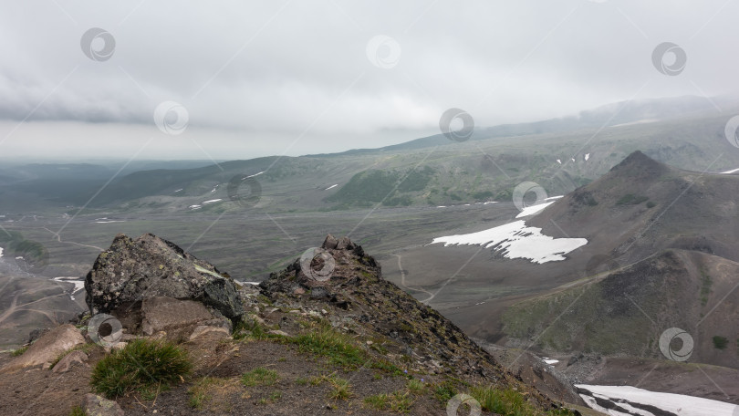 Скачать Вид с горы на Камчатскую долину. фотосток Ozero